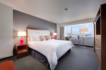 Deluxe Room, 1 King Bed