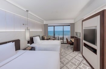 Room, 2 Queen Beds, Non Smoking, Balcony (Top Floor, Sunset View)