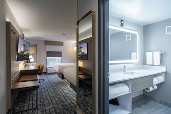 Standard Room, 1 King Bed