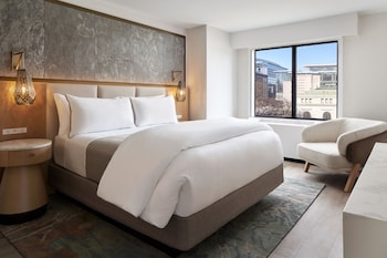 Superior Suite, 1 King Bed with Sofa bed