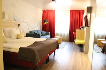 Superior Room (Four)