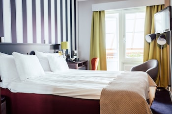 Standard Queen Room with balcony