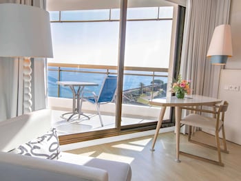 Deluxe Room, 1 King Bed, Terrace, Sea View