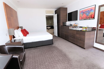 Superior Room, 1 King Bed, Non Smoking, Ground Floor