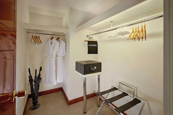 Suite, 2 Bedrooms