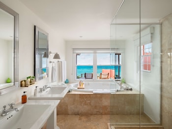 Cottage 1 Bedroom with Pool (Water View)