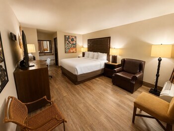 Standard Single Room, 1 King Bed, Non Smoking