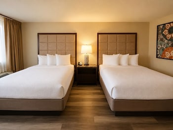 Two Queen Beds, Non-Smoking