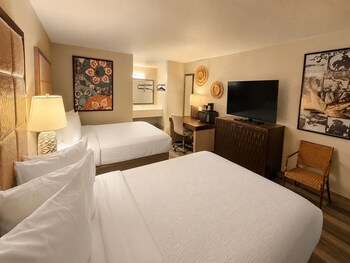 Two Queen Beds, Non-Smoking