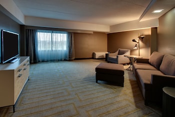 Suite, 1 Queen Bed with Sofa bed, Hearing Accessible (Mobility and Hearing)