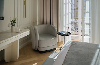 Signature Deluxe Double Room