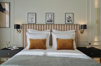Signature Deluxe Double Room