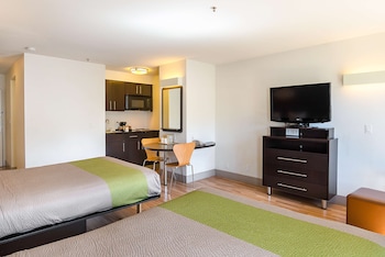 Standard Room, 2 Queen Beds, Non Smoking