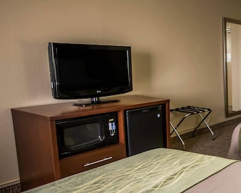 Standard Room, 2 Queen Beds, Non Smoking