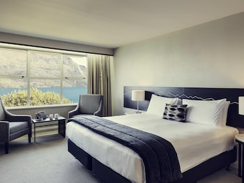 Room, 1 King Bed, Lake View