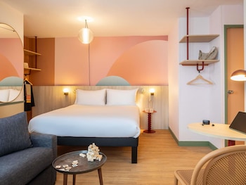 Standard Suite, 1 Double Bed with Sofa bed