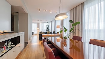 Suite, Corner (Prestige Corner)