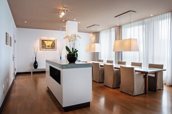 Signature Suite, 1 King Bed