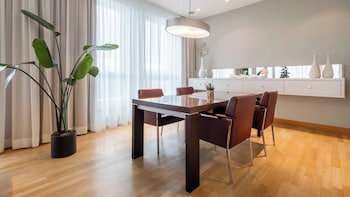 Suite, Corner (Prestige Corner)