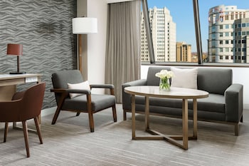 Standard Room, 1 King Bed (High Floor)