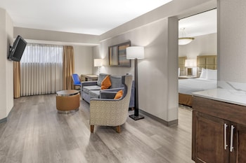 Suite, Multiple Beds, Non Smoking