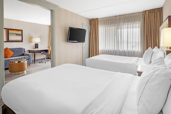 Suite, 2 Double Beds, Non Smoking (with Sofabed)