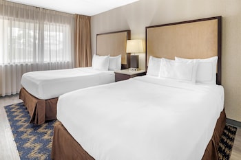 Suite, 2 Double Beds, Non Smoking (with Sofabed)