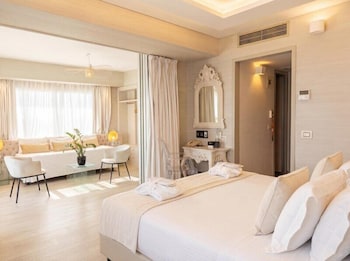 Deluxe Suite with Corner Balcony and Panoramic Acropolis View