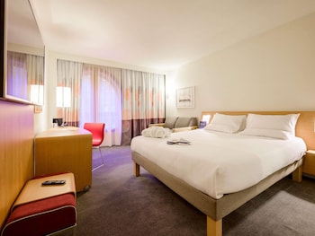 Superior Room, 1 Queen Bed with Sofa bed