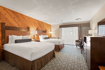 Suite, Multiple Beds, Non Smoking, Refrigerator & Microwave