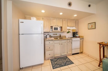 Studio, Ocean View (Unit 1218)