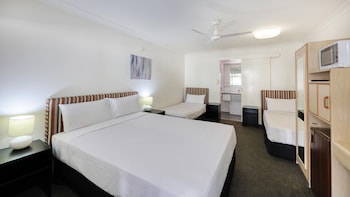 Standard Room, Multiple Beds, Non Smoking