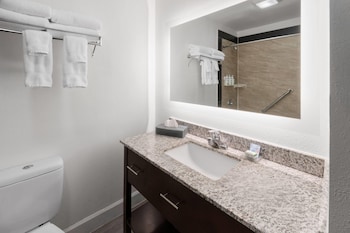 2 Queen Beds, Non Smoking, Kitchenette