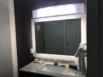 2 Queen Beds, Non Smoking, Refrigerator & Microwave