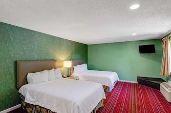 Room, 2 Queen Beds, Non Smoking (Pet Friendly)