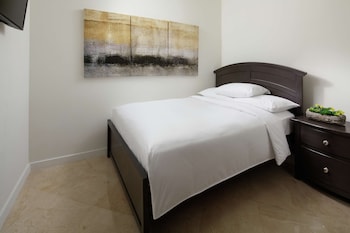 Penthouse, 4 Bedrooms (Condo)