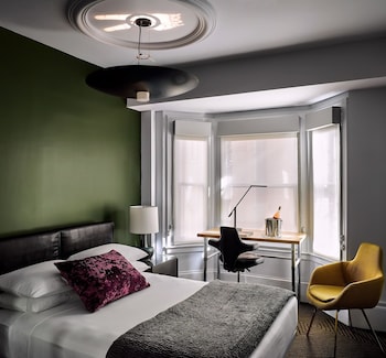 Premier Room, 1 King Bed