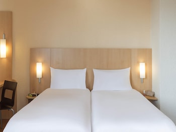Standard Room, 2 Twin Beds