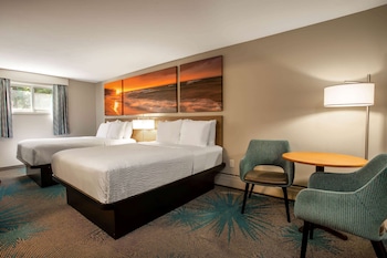 Room, 2 Queen Beds, Non Smoking