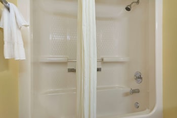 Standard Room, 2 Queen Beds