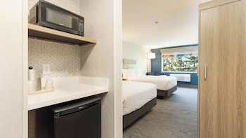 Standard Room, 2 Queen Beds (Extra Floor Space)