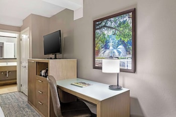 Standard Room, 2 Queen Beds, Accessible, Refrigerator