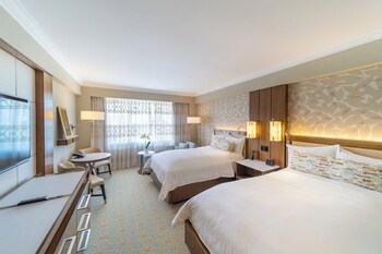 Premium Room, 2 Double Beds, Club Lounge Access