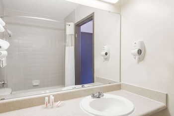 Room, 2 Queen Beds, Non Smoking