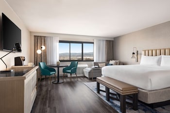 Deluxe Room, 1 King Bed