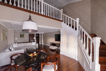 Premium Room, 1 King Bed, Mezzanine (Singaraja Space Access)
