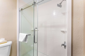 Standard Room, 2 Double Beds, Non Smoking, Refrigerator & Microwave