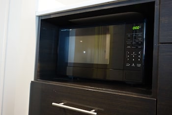 Suite, 1 King Bed, Non Smoking, Kitchen