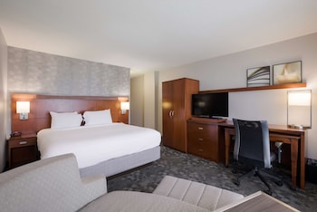 Deluxe Room, 1 King Bed with Sofa bed