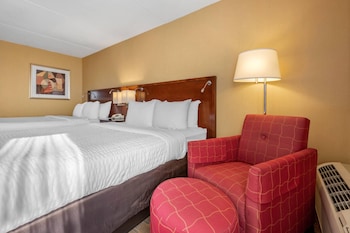 Standard Room, 2 Queen Beds, Non Smoking, Lake View